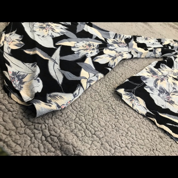 BILLABONG long bell sleeve LARGE - Picture 3 of 6